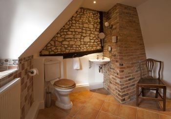 Barn View Bathroom 